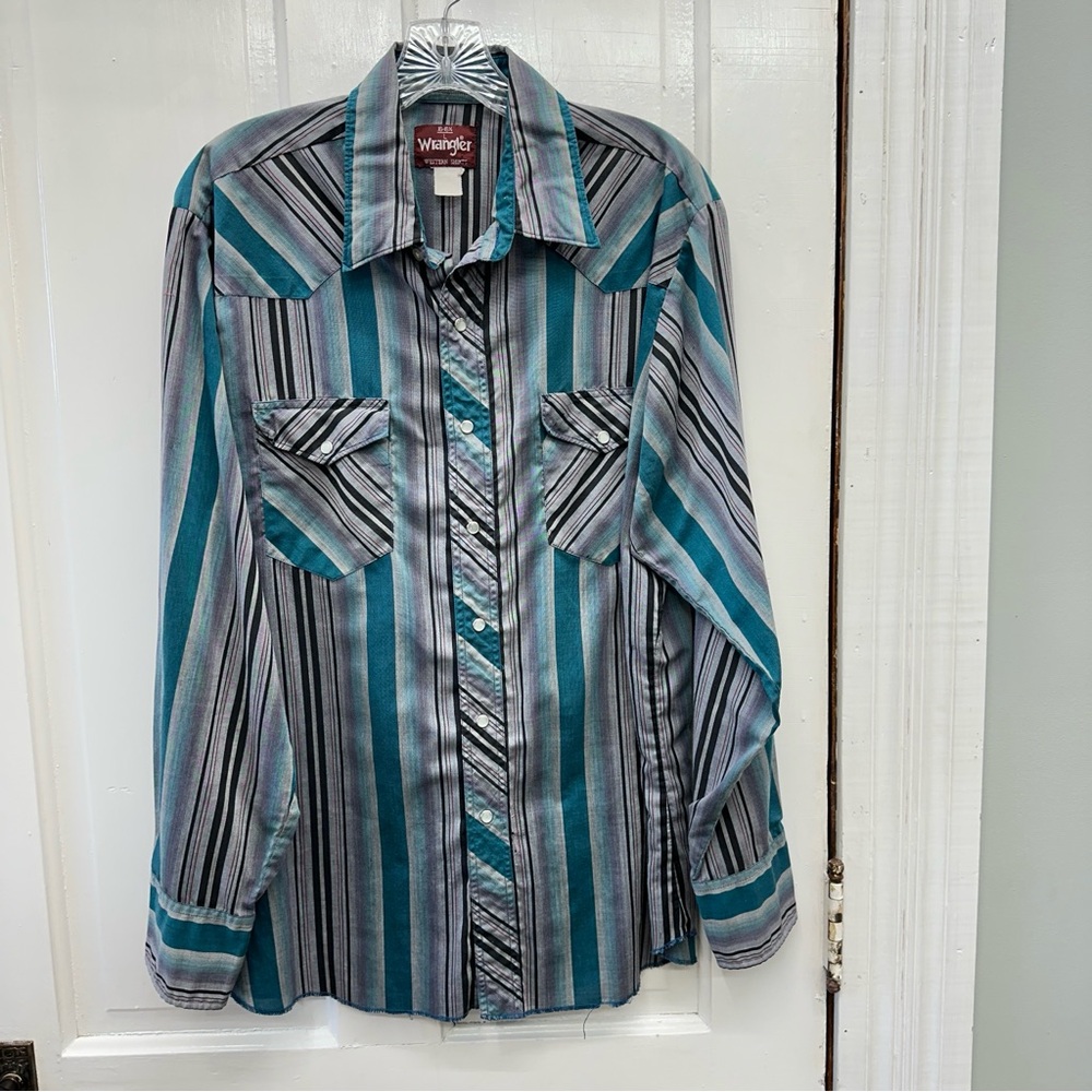 Wrangler Men's Striped Button Down Shirt - Blue and Gray